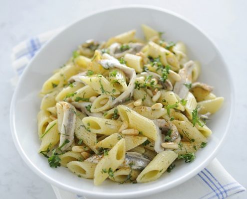 pasta con alici marinate